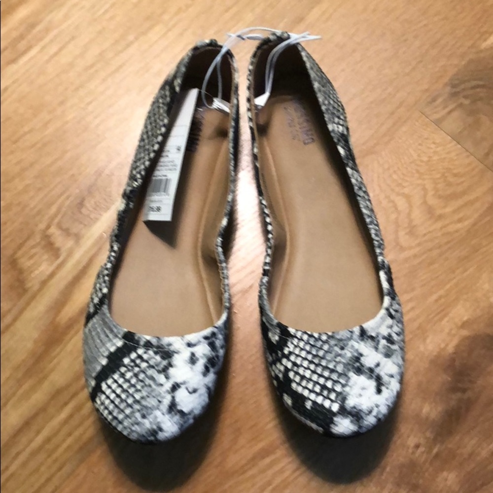 Mossimo Snake Print Flats
